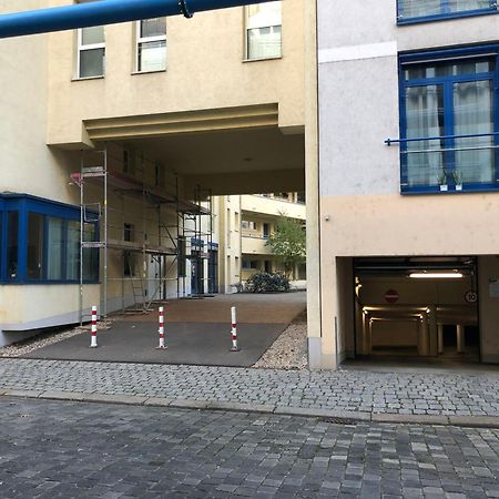 Sonnige Wohnung Im Zentrum Mit Terrasse U Tiefgarage - Netflix & Prime Leipzig Eksteriør billede