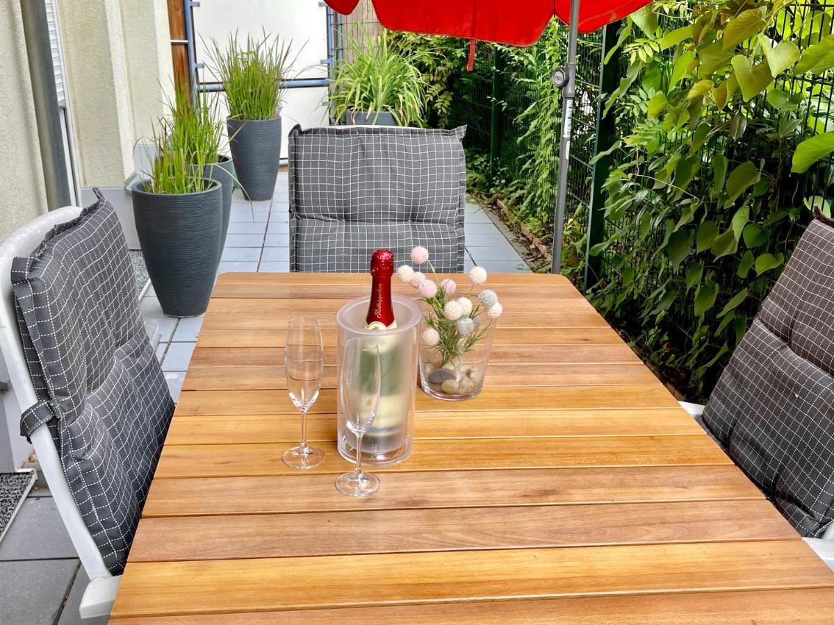Sonnige Wohnung Im Zentrum Mit Terrasse U Tiefgarage - Netflix & Prime Leipzig Eksteriør billede